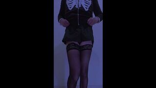 FEMBOY STRIPS UNDRESSED AND SHOWS OFF HER SEXTOY TO GIVE HERSELF MORE FUN