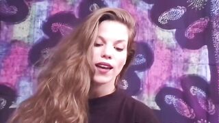 Nice-looking 90's Vintage Shaggy Cutie Solo Nina Asstin