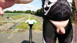 Super GEIL auf der Fahrradtour ** Sattel Fetisch **