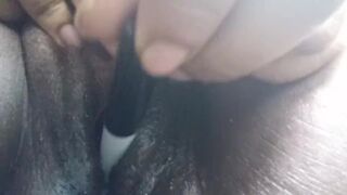 Rubbin oil on my corpulent vagina til i squirt