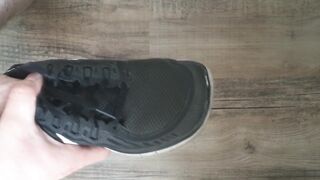 I cum in my girlfriends gym sneaker