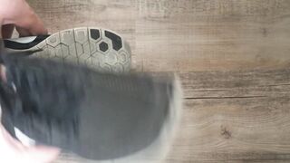 I cum in my girlfriends gym sneaker