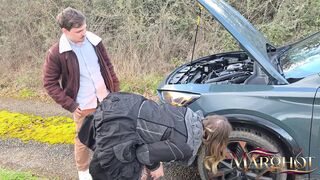 Broken Down on a Country Road - This man Eats My Cunt and Then Fucks Me on the Hood and in the Trunk