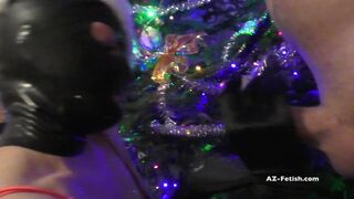 Strat rub limp wang suck to make him hard for Xmas cum on my face