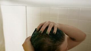 Seattle Ganja Domina-slut does public masturbation and a workout at the gym