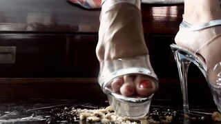 FOOD CRUSH VERME INUTILE TI CALPESTO E TI RIDUCO IN BRICCIOLE