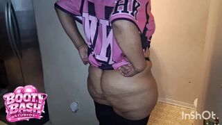 GIANT BOOTY ON XHAMSTER ANAL QUEEN SHAKING BUTT