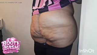 GIANT BOOTY ON XHAMSTER ANAL QUEEN SHAKING BUTT
