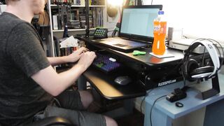 The Most COMPACT Streaming Sit-Stand Setup??