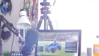 The Most COMPACT Streaming Sit-Stand Setup??
