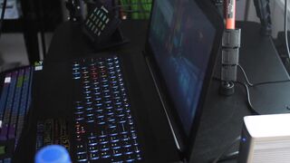 The Most COMPACT Streaming Sit-Stand Setup??