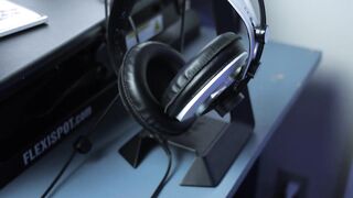 The Most COMPACT Streaming Sit-Stand Setup??