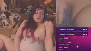 Viewers Team Up to Get Gamer Beauty all Creamy LIVE on Plexstorm Stream
