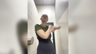 Insane deep thought and anal squirting in the gym