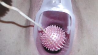 CLOSE UP CUNT MASTURBATION