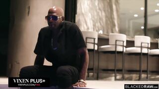 BLACKEDRAW Bendy Babe Kelsi Monroe Does The Splits On His Giant BBC