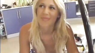 Porn Director Explains His Models What This chab Wants to See in His Movie scene carpet Munching