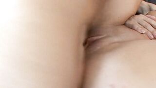 Excited Golden-haired MILF Gets Intensely Fingered