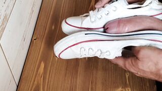 Cumming on new Converse