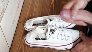 Cumming on new Converse