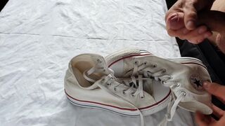 Cum on her converse