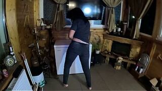 Constricted Jeans Dance Slut Gagging Facefuck & Cum on My Tangas