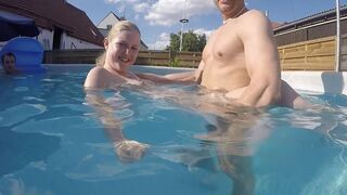 Julia Have Sex! Poolparty!