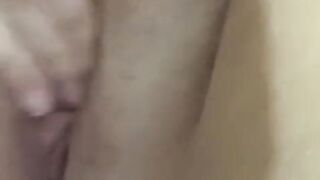 Playing with my self till I cum