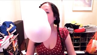Blowing Giant Bubblegum Bubbles with a Whole Roll of Bubbletape!