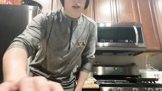 TWITCH STREAM BANGS CHAT WHILE PLAYING FORTNITE!