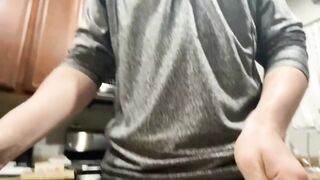 TWITCH STREAM BANGS CHAT WHILE PLAYING FORTNITE!