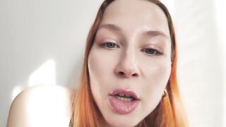 Step Sister films a Blog about how Step Brother is having Sex with a Beauty —and ends up in a trio with 'em