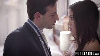 Kendra Spade Has Sex With the Census Man