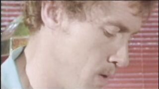 Vintage porn: incredible huge cock of John Holmes is hard to eat!