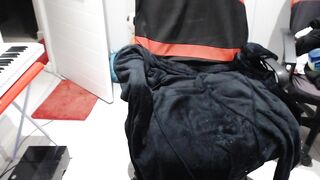 Uncut raw footage!! I bang my booty, swallow urinate, cum and greater amount !!