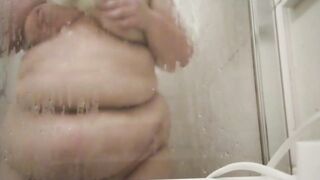 Teen BBW Stripping for a shower and then rubbing soap on body