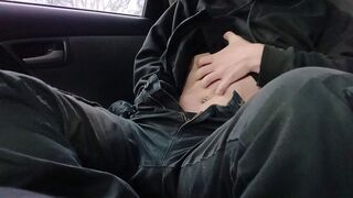 Ftm has loud whimpering orgasm in parkinglot