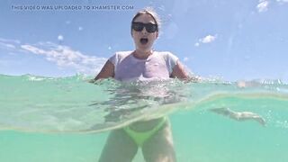 Wet White T-shirt Swimming Underwater