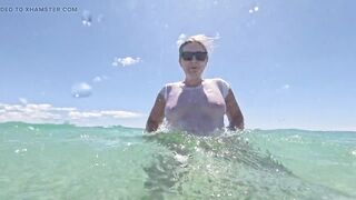 Wet White T-shirt Swimming Underwater