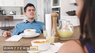 BRAZZERS - Jordi ENP Eats His Stepmom Luna Star's Homemade Soup For Lunch And Her Snatch For Dessert