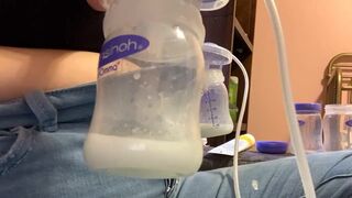 Breastmilk pump time lapse