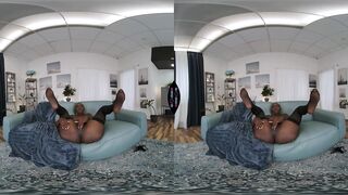 VR Porn - African Ebony Angel Zaawaadi Solo Fingering Her Black Snatch In Hot Lingerie