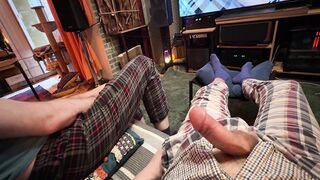 I invited my straight friend over, turned on porn and got him to jerk off with me.