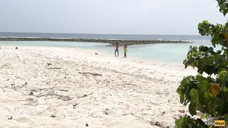 Pervert cummed on cuties while they were sunbathing on a public beach
