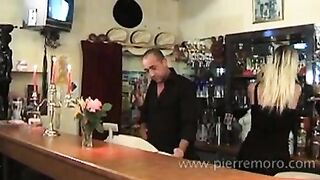 An amateur french doxy gets booty fingered and blows a dong